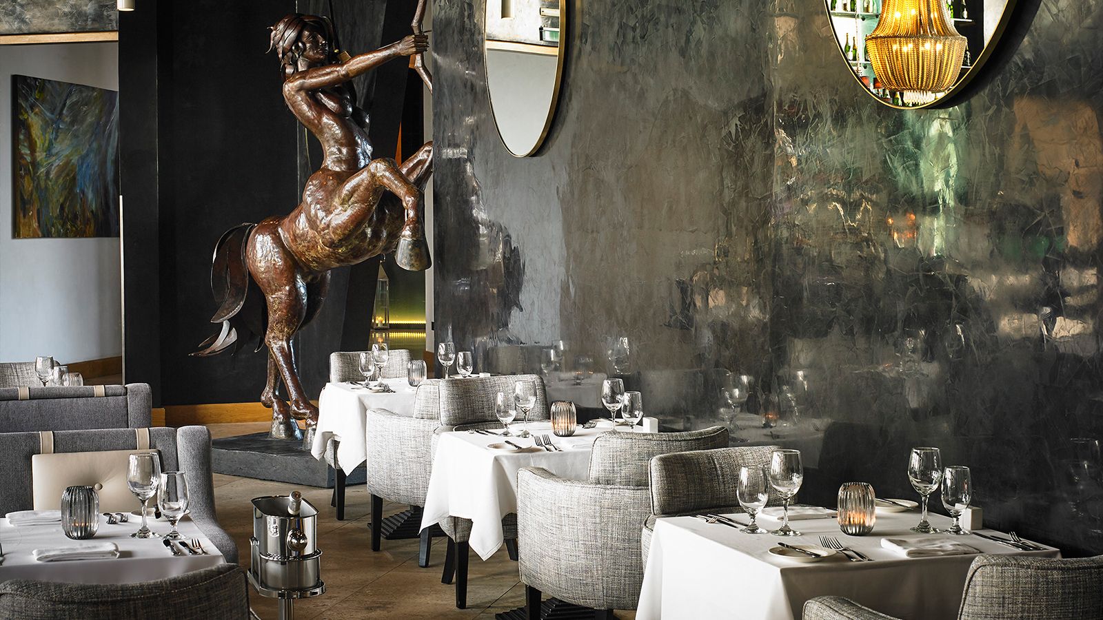 greenroom_restaurant_side_statue_view_2019